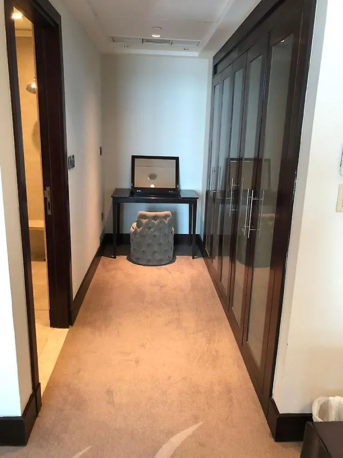 Hotell غرف واجنحة مطلة على الكعبة بفندق فيرمنت برج الساعة