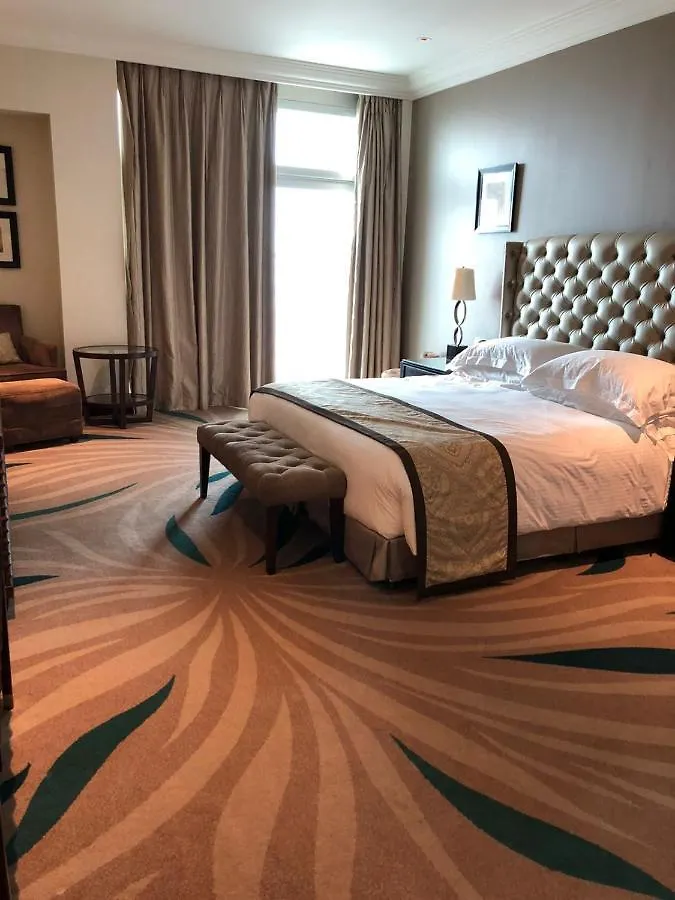 غرف واجنحة مطلة على الكعبة بفندق فيرمنت برج الساعة 5*, Mekka Saudiarabien